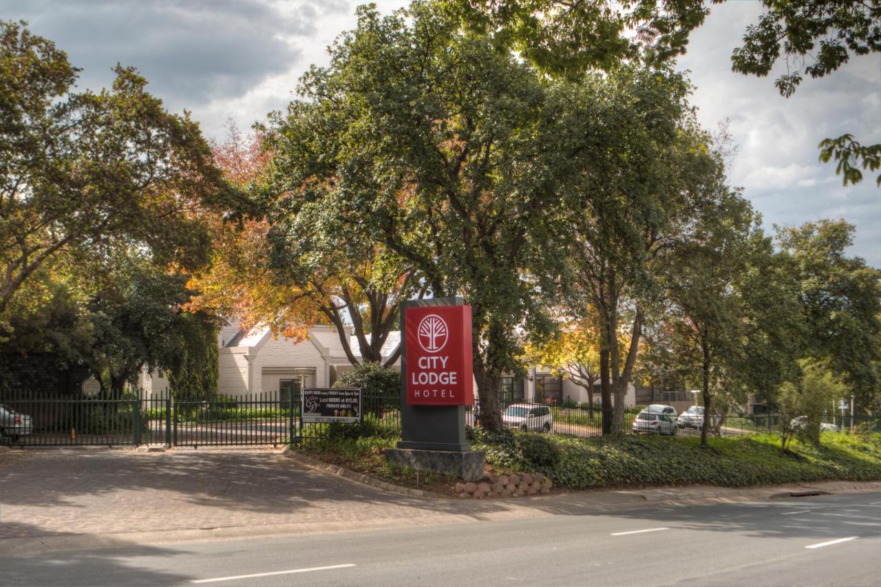 City Lodge Hotel Sandton, Katherine Street Joanesburgo Exterior foto