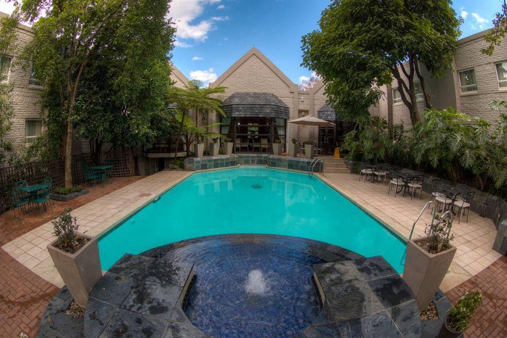 City Lodge Hotel Sandton, Katherine Street Joanesburgo Exterior foto