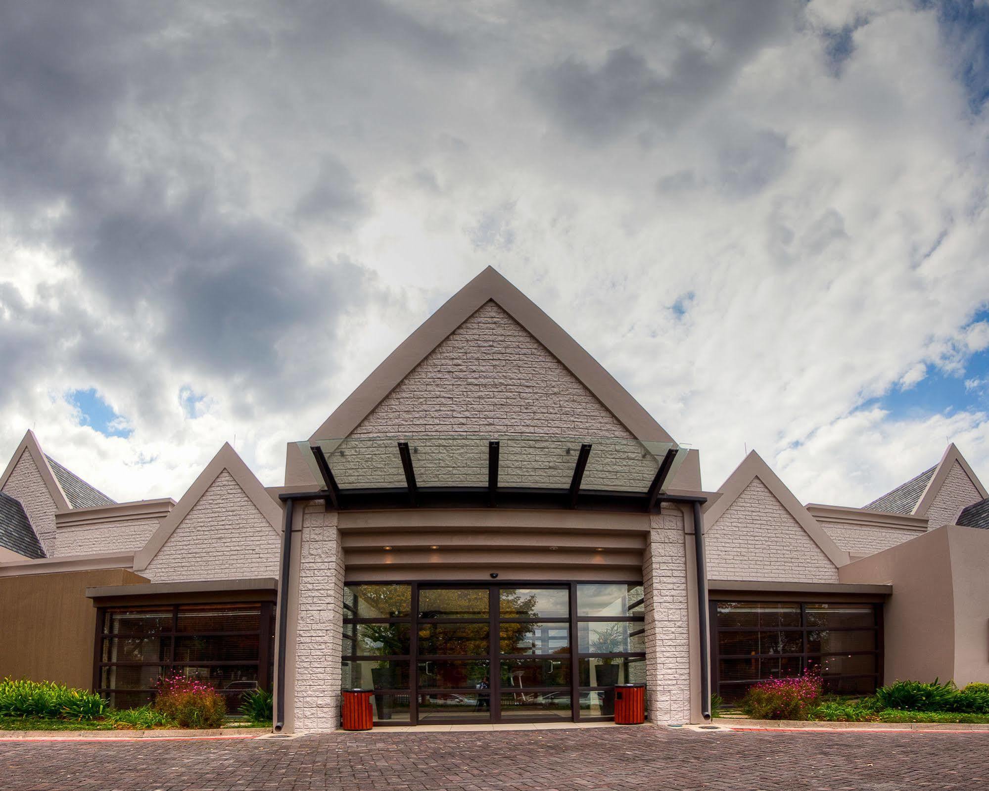 City Lodge Hotel Sandton, Katherine Street Joanesburgo Exterior foto