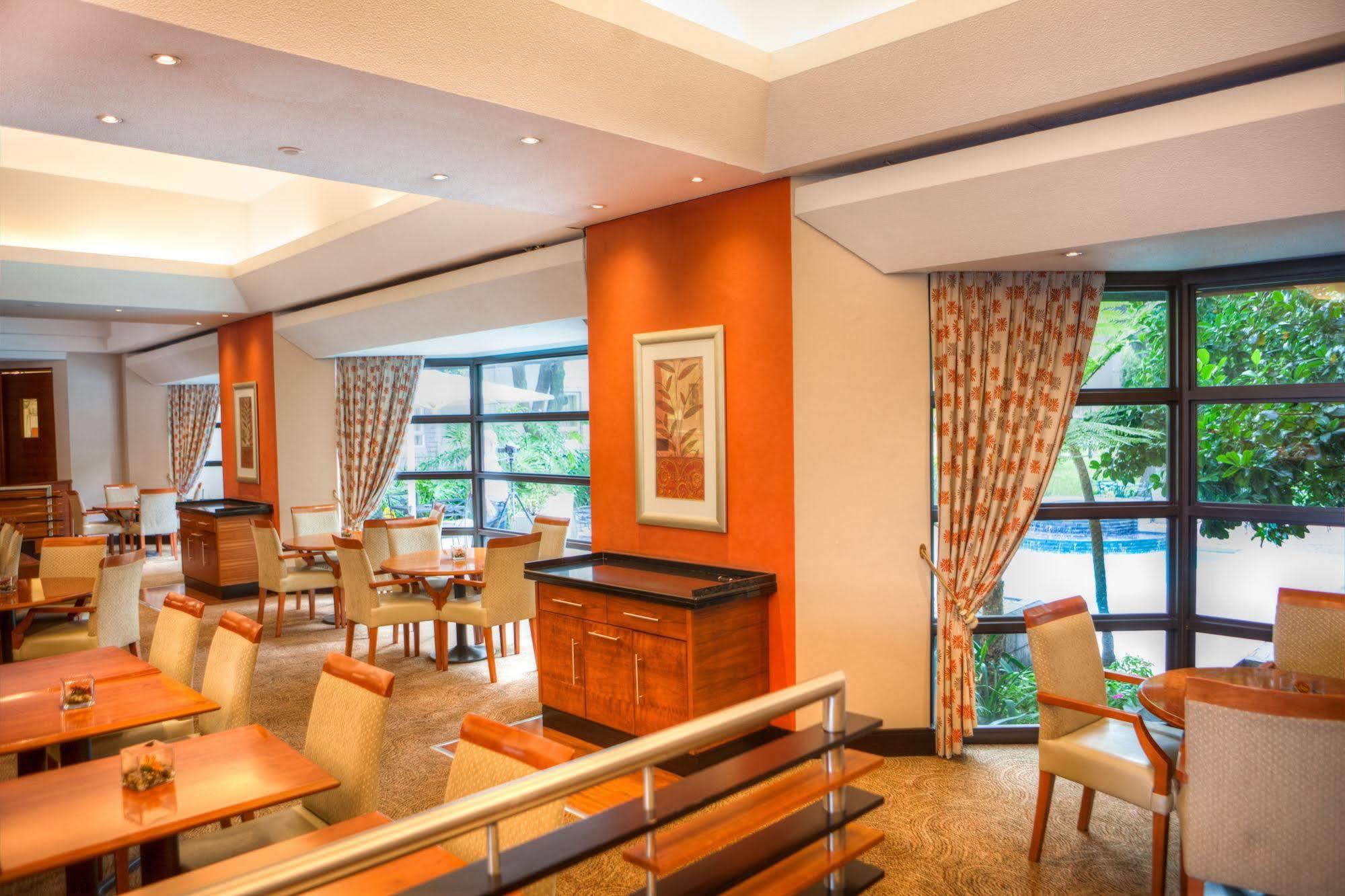 City Lodge Hotel Sandton, Katherine Street Joanesburgo Exterior foto